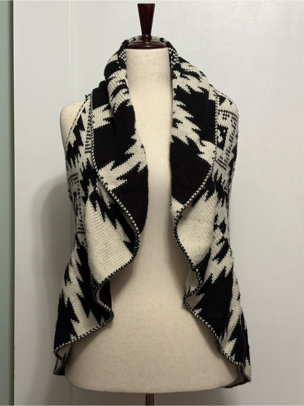 John Paul Richard Aztec Open Front Knit Sweater Vest S